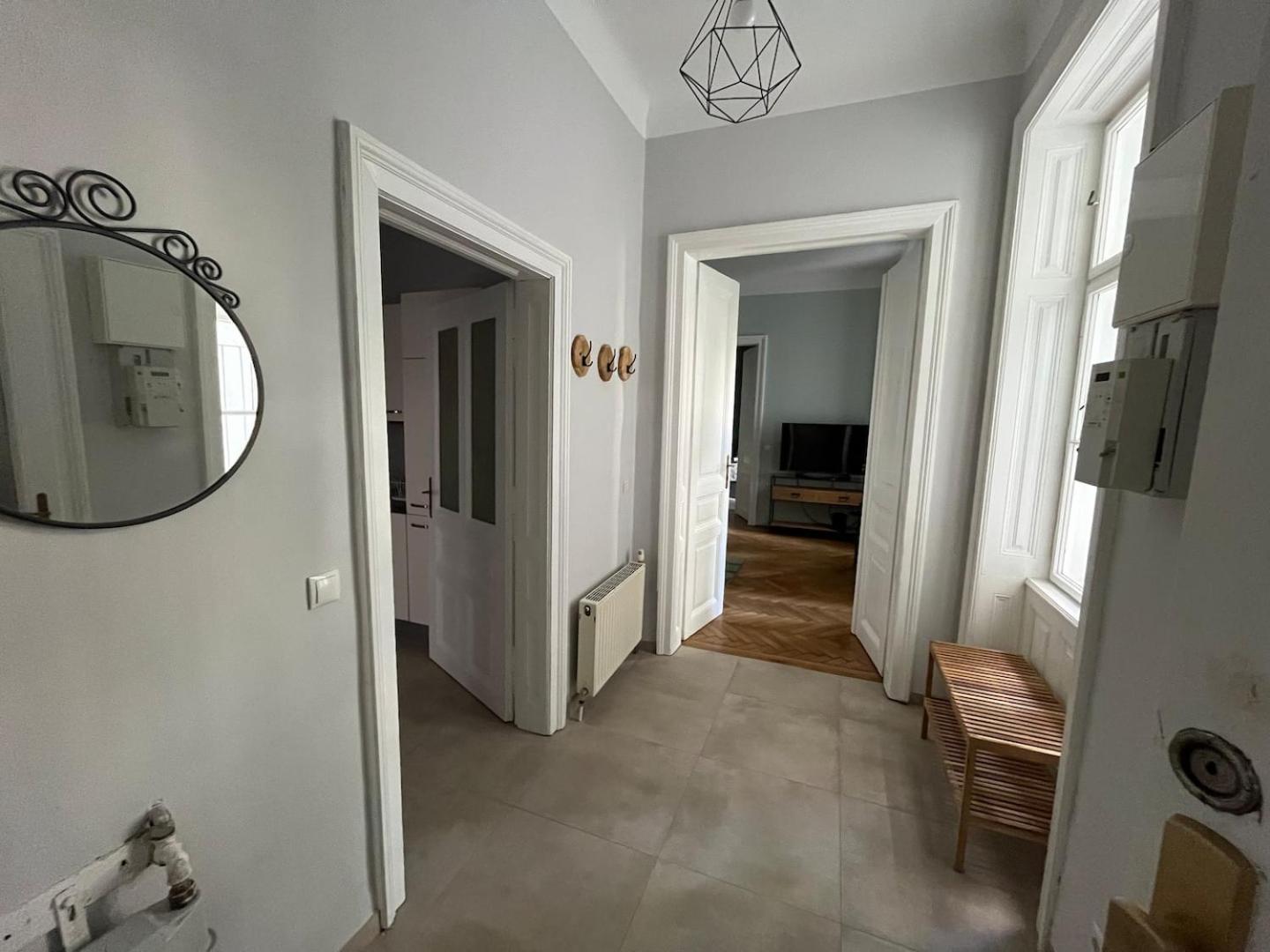 Grosszuegiger Wiener Altbau Gleich Neben Schoenbrunn Exteriér fotografie