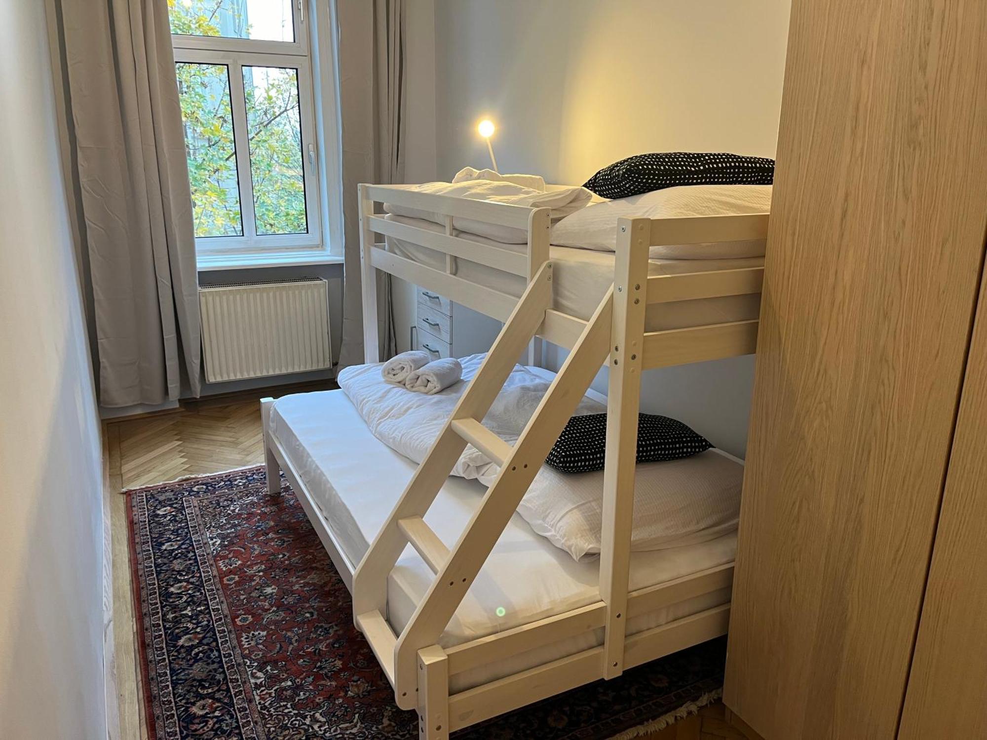 Grosszuegiger Wiener Altbau Gleich Neben Schoenbrunn Exteriér fotografie